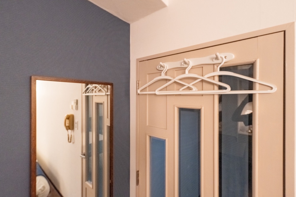 Namba West 5 connecting room