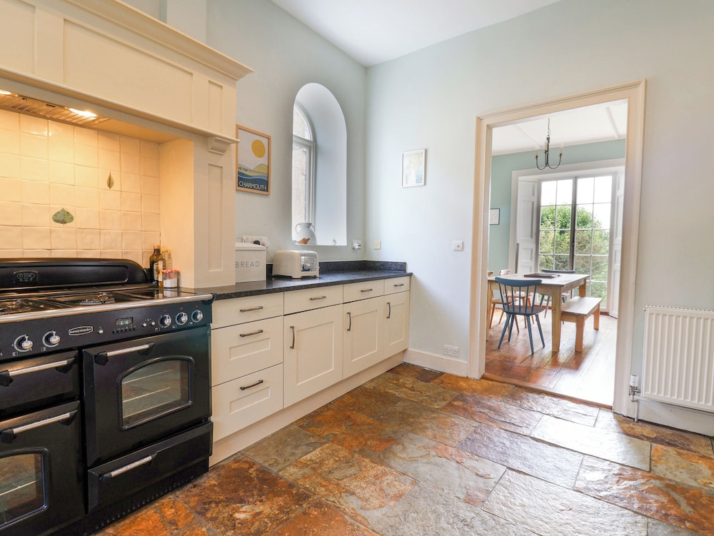 Charmouth Lodge
