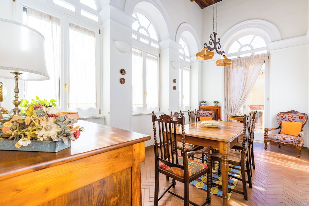 Residenza Capano Charming House by Napoliapartments
