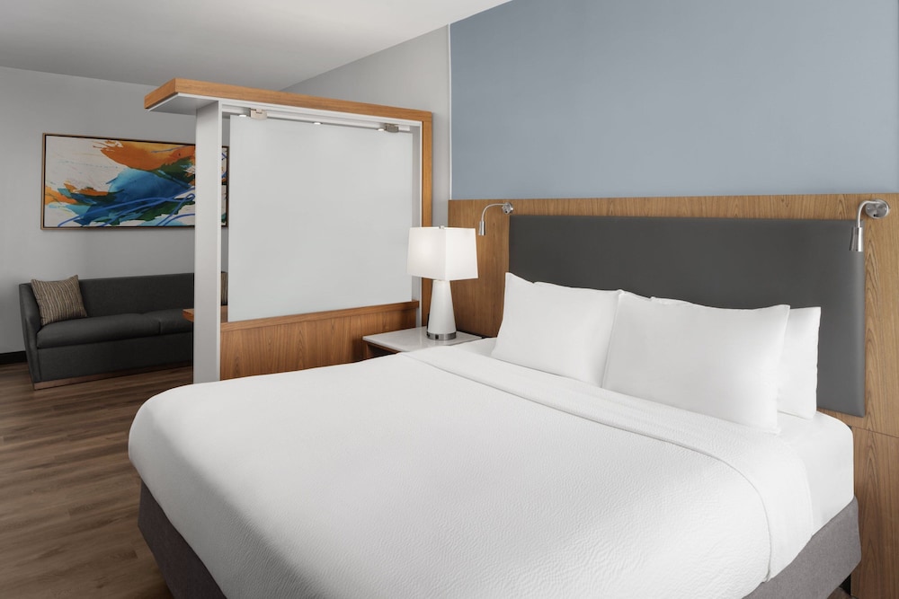 SpringHill Suites by Marriott Houston Intercontinental Arprt 2
