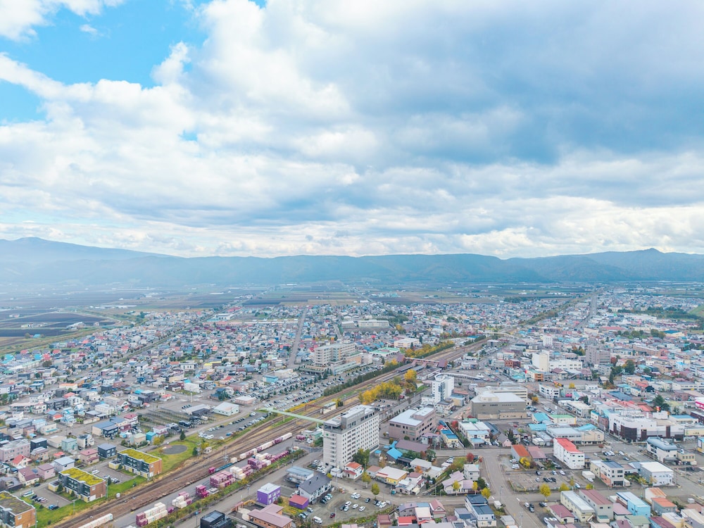 THE SHIMMER FURANO