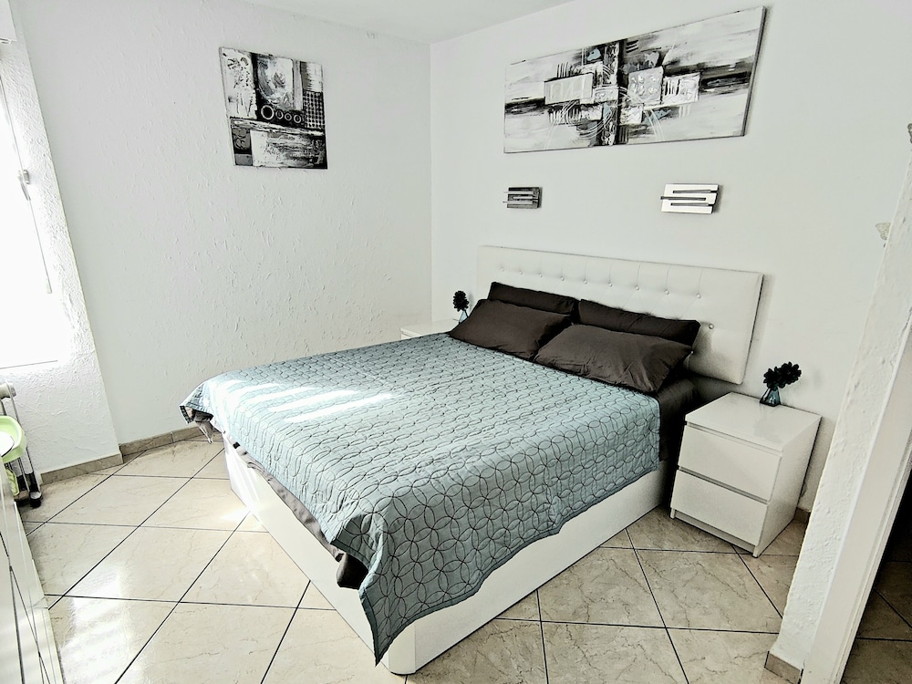 Minerva 1-bedroom, Close to the Beach, Park etc