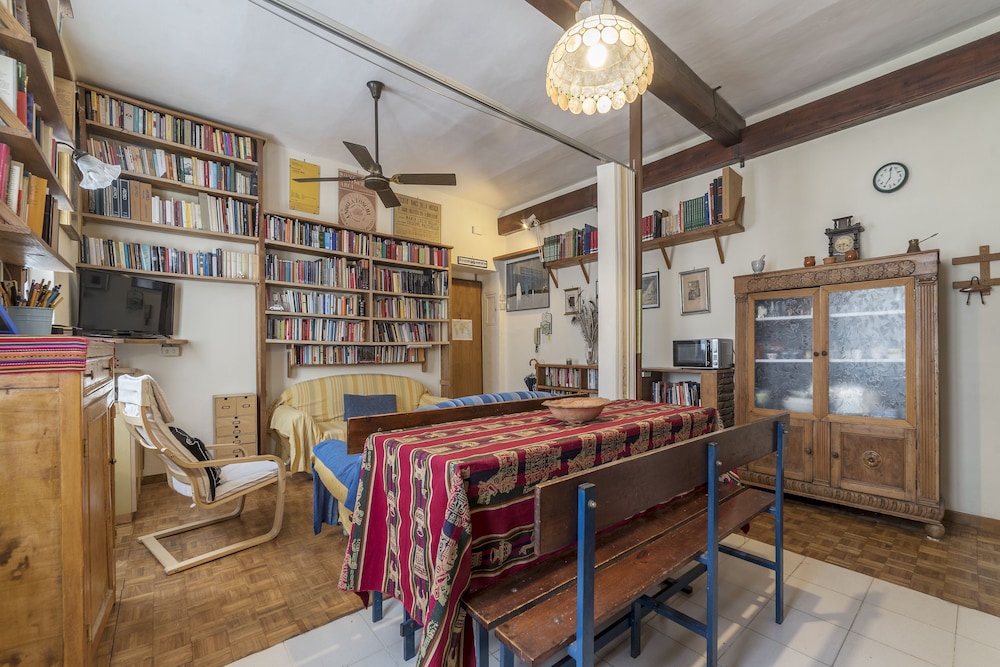 San Lorenzo Wooden Flat
