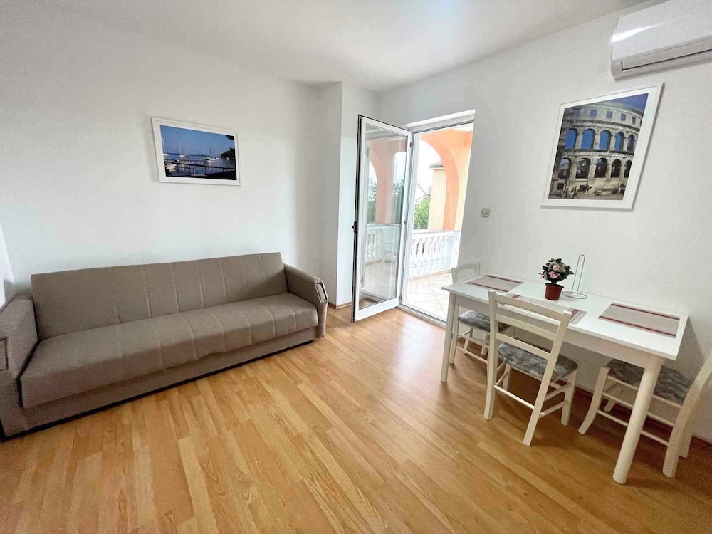 Villa Julie