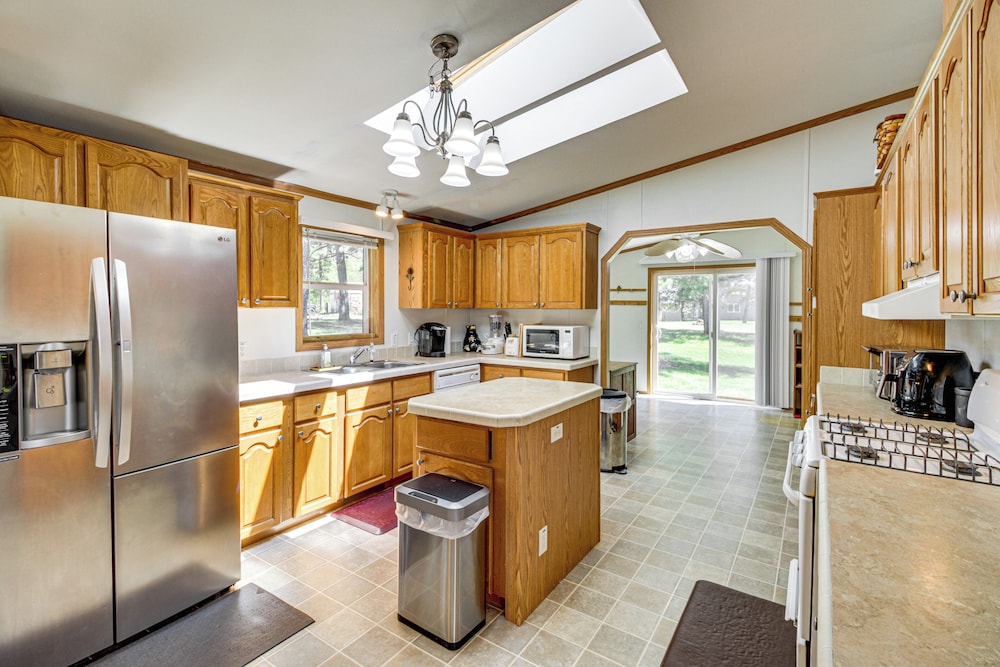 Waterfront Family Home w/ Yard on Portage Lake