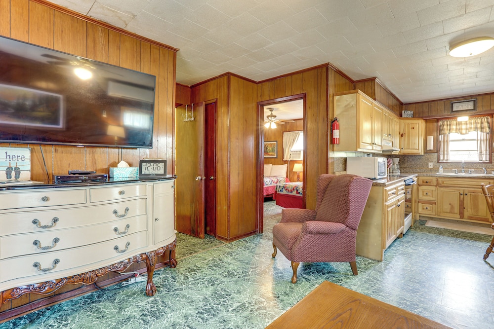 Walk to Greers Ferry Lake! Home w/ Dock Access