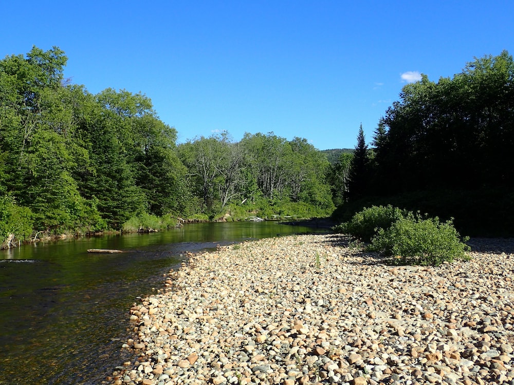 Moose Lodge and Cabins by Bretton Woods Vacations