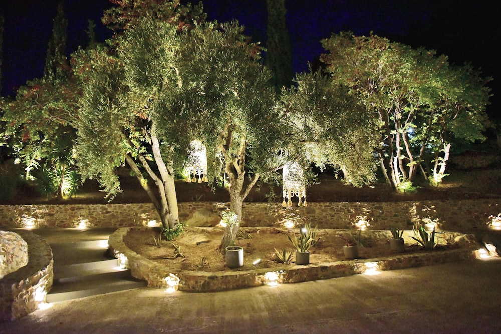 Natura Luxury Villas