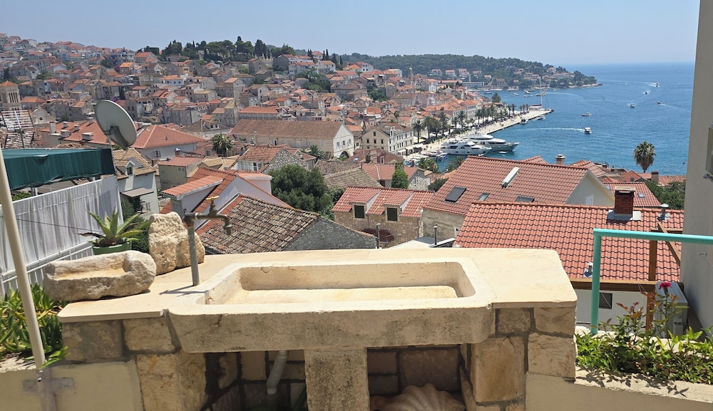Bocin Rosso Apartments II