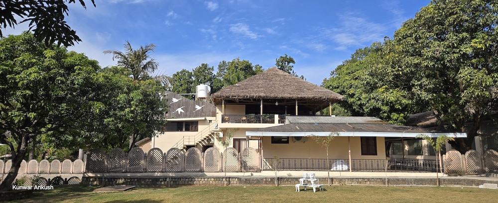 3 Acres Resort