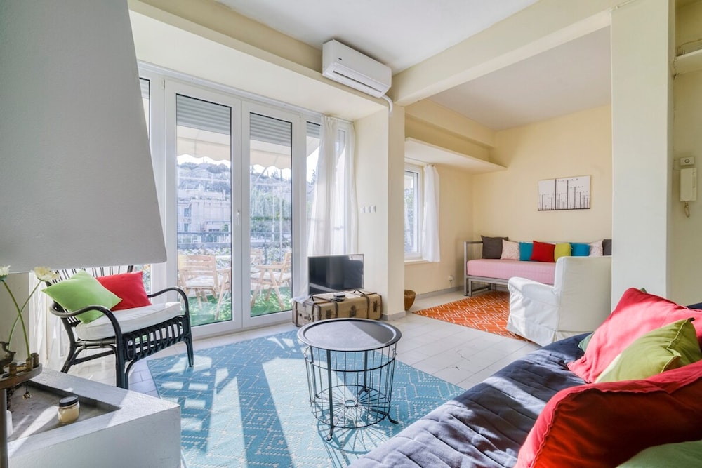 Acropolis Penthouse With 50mbps Wifi