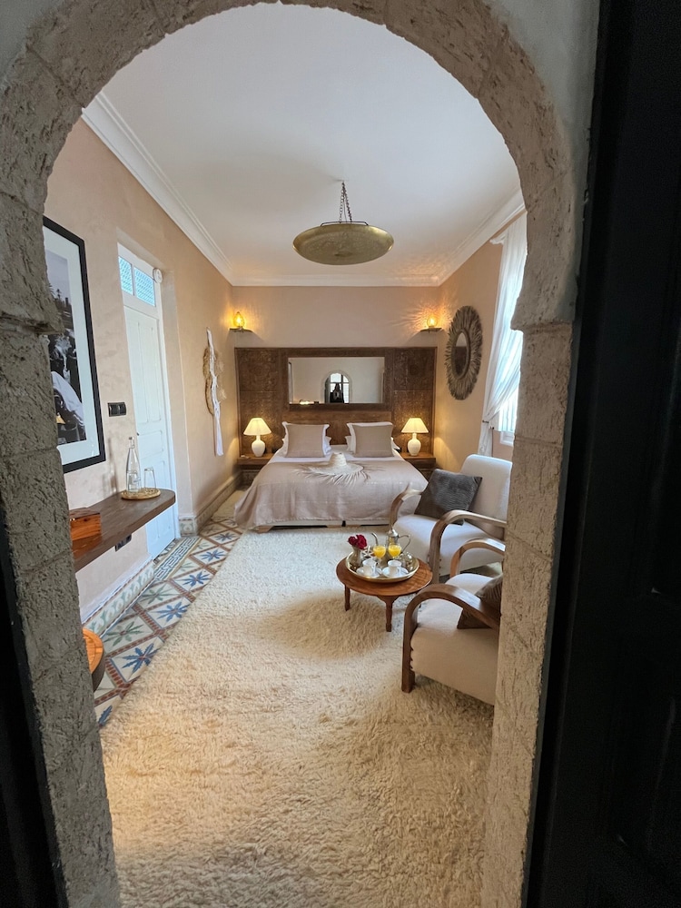 RIAD MALAÏKA