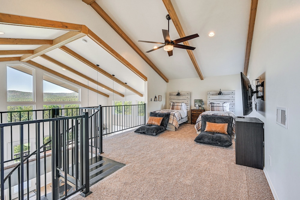 Payson Vacations - 'pineberry Modern' Luxury Home w/ Panoramic Views! - Property Image 4