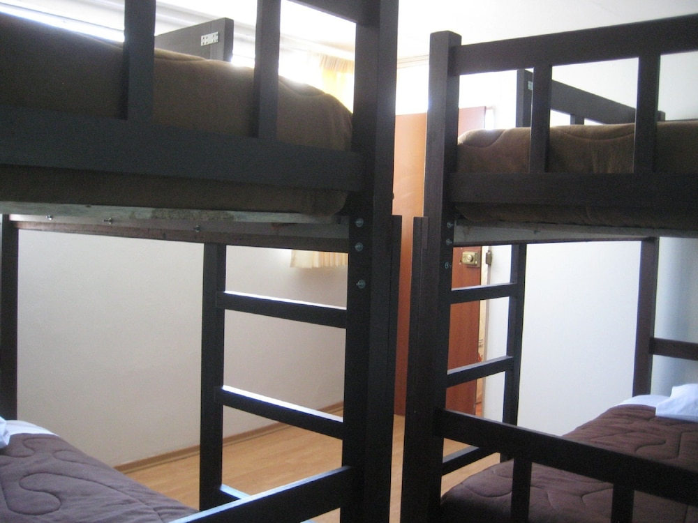 Mango Hostel Bed & Breakfast
