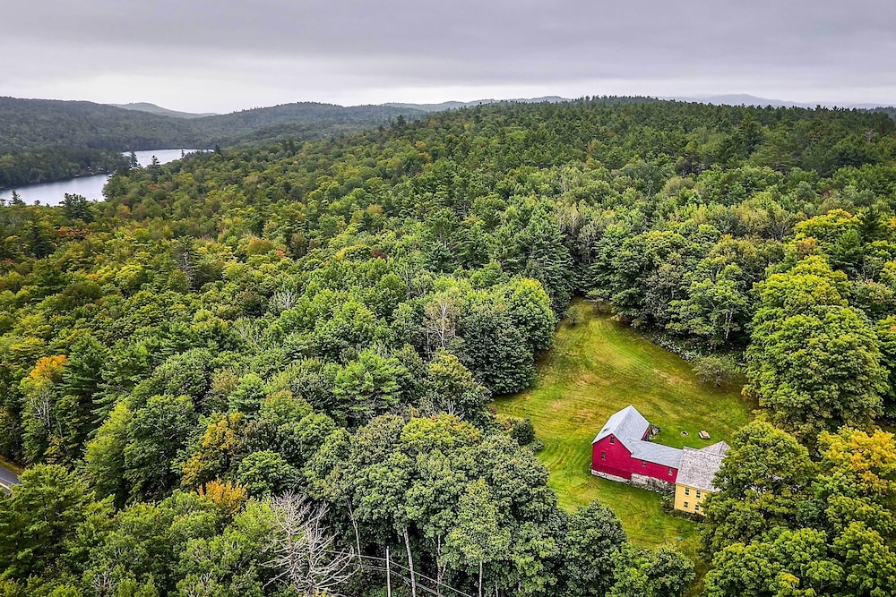 Historic Hanover Area Home, 16 Miles to Dartmouth!