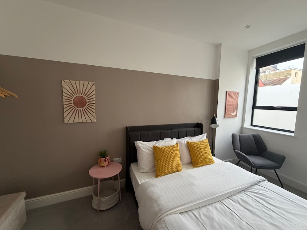 Luxury 2 Bed Apt Seaview By Urban Roost