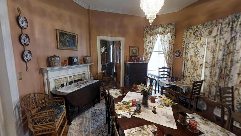 New Bern Vacations - Hanna House Bed  Breakfast - Property Image 12
