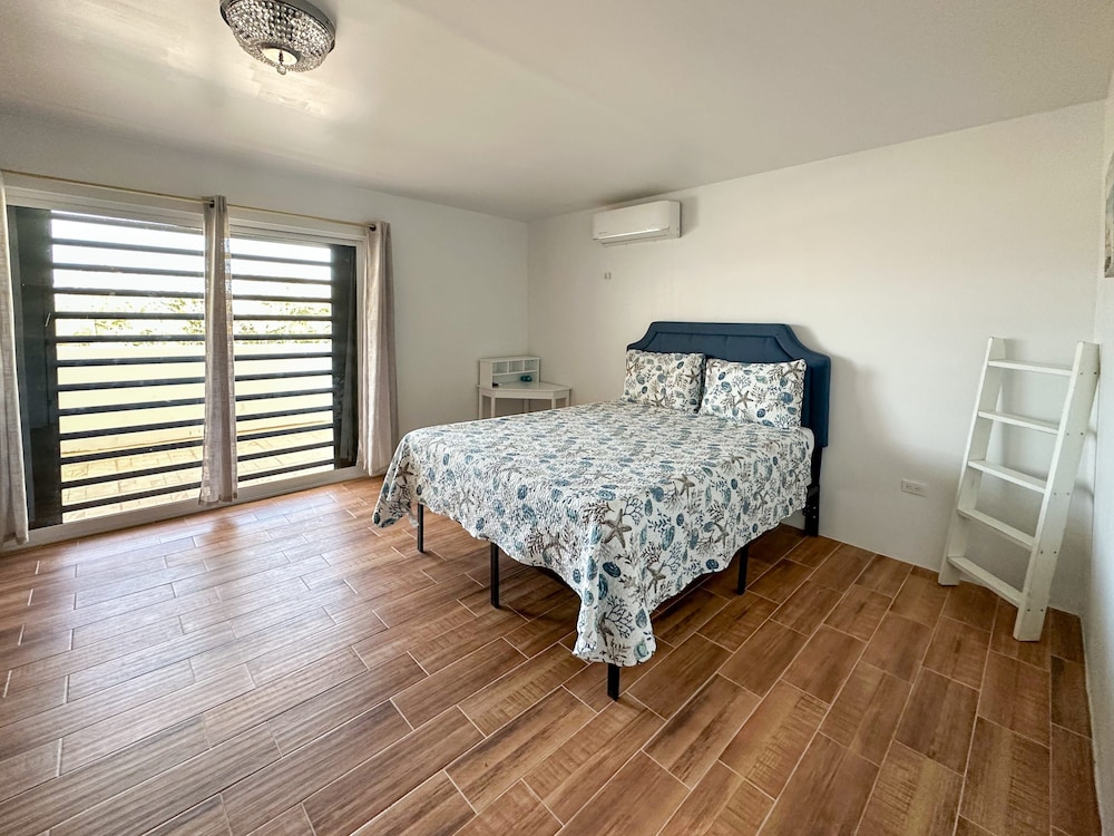 Spacious 3BR House Near Iconic Sandy Beach