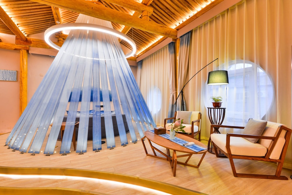 Isvara Flowing Ocean Guesthouse