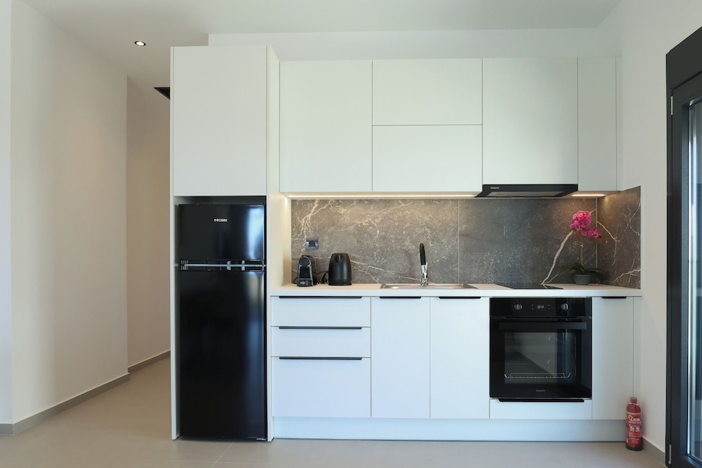 Limi Deluxe Suites