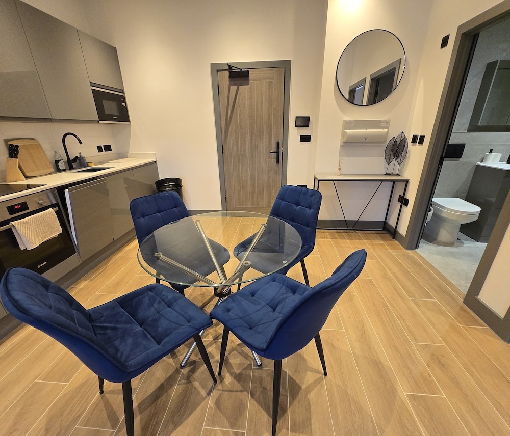 Finchley Stylish 1-Bed | Great Location