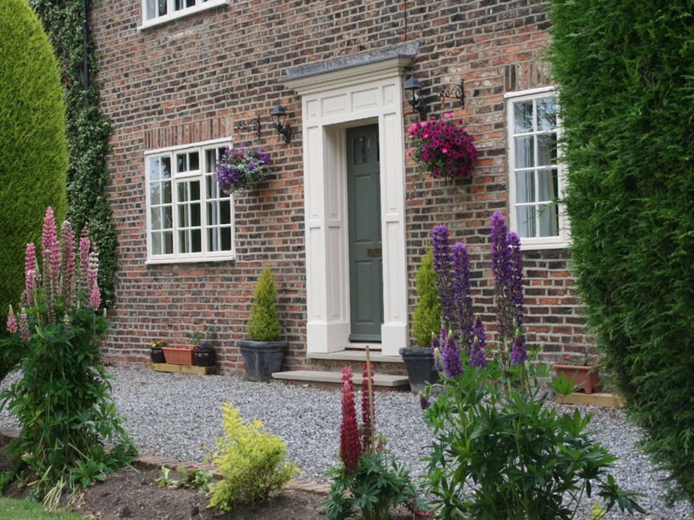 Manor Guest House