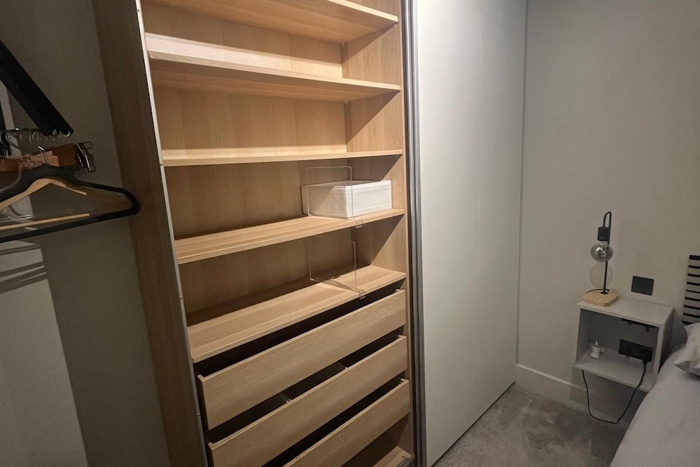 London - Modern 2 Bedroom Apartment