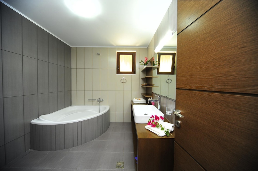 Villa Orsalia With Private Pool