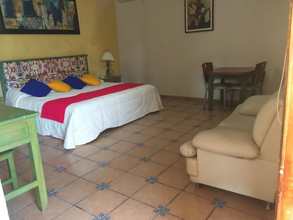 Colima Vacations - Montroi Express - Property Image 5