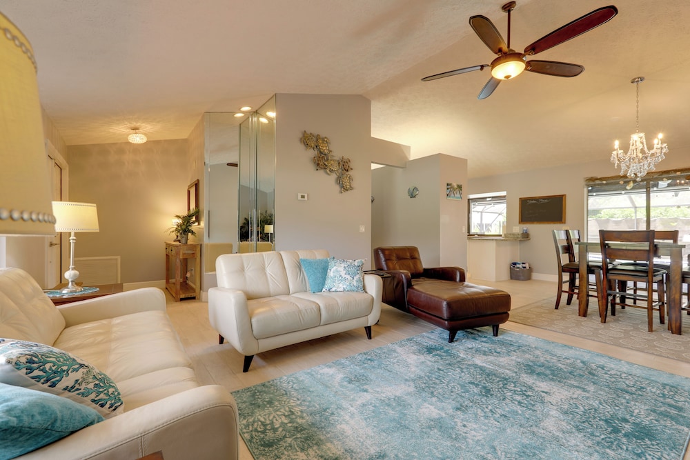 Private Pool & Yard: Family Home in Port St Lucie