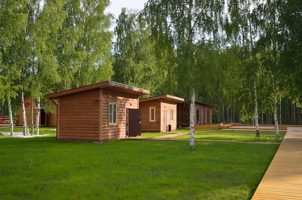 Woods Lake Resort