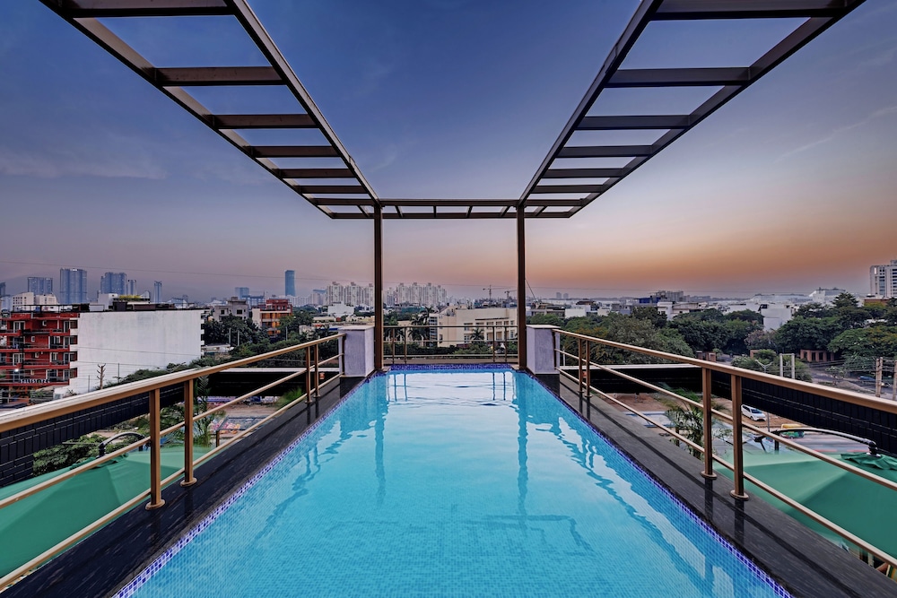 Hays AIR By Ahuja Residences - Golf Course Ext. Road & Sector 51