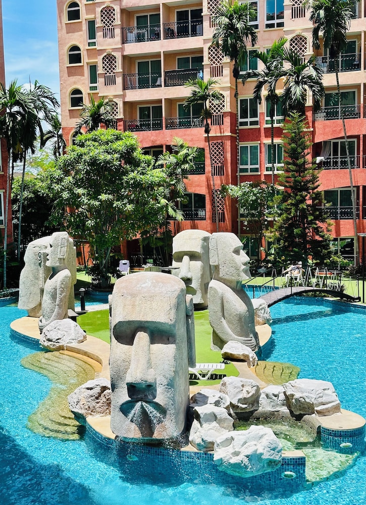 Seven Seas Condo Resort steps to Beach