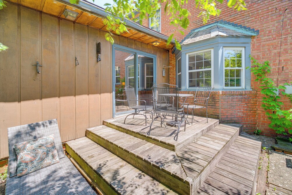 9 Mi to Cleveland: Home Near Hospitals & Colleges