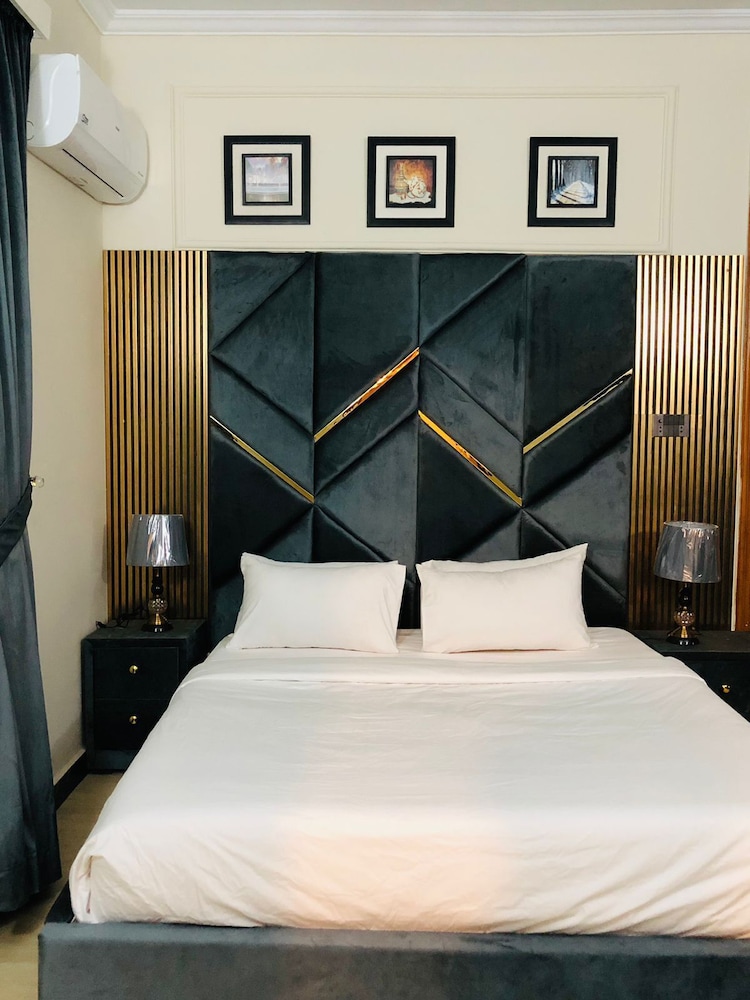 Royal Executive Guest House
