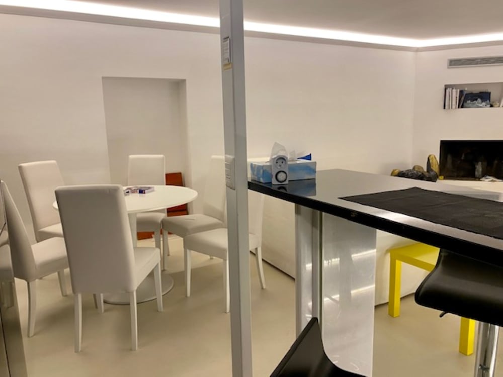 Designer Property Laid out Over 2 Floors In the Most Elegant Area Of Rome