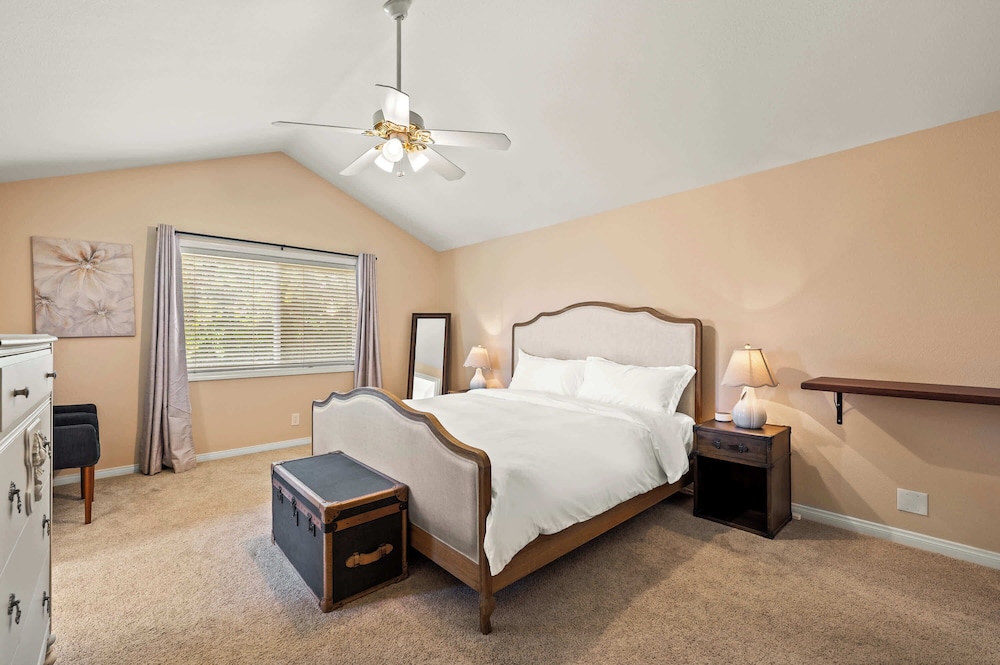 Modern Serenity Near LA Tranquil 3BR Stay