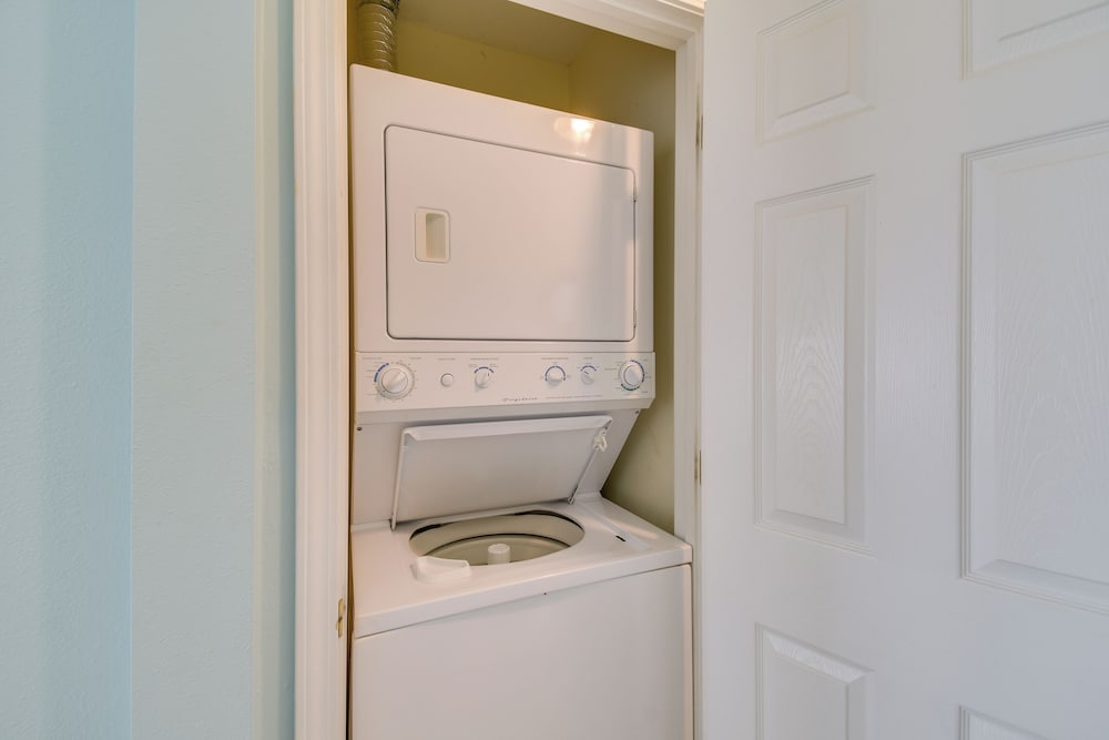 Gulf Shores Condo: Beach-view Patio, Walk to Shore view 4