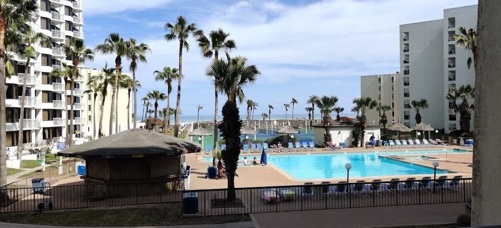 Saida Beachfront Luxe Condo Two Heated Pools 2 Bedroom Condo