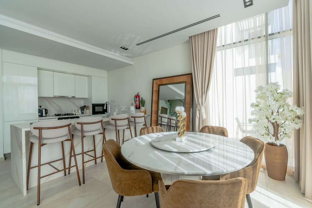 Luxury townhouse in Al Danah Bay