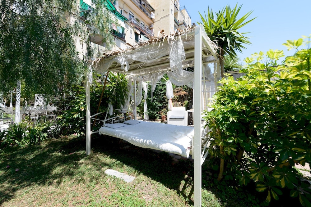 Giardino Segreto - Via Foria 216 Ammezzato