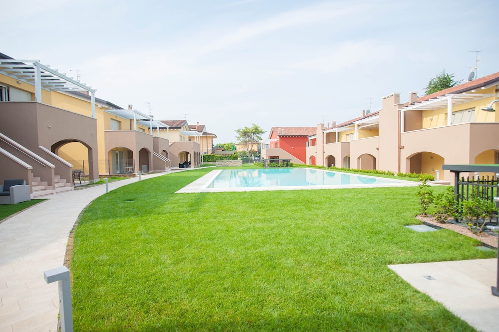 Italianflat - The Peschiera Terrace view 5
