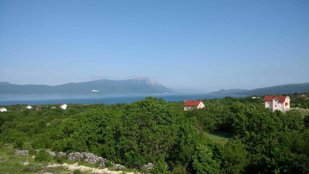 Blue Lake Luxury Accommodation