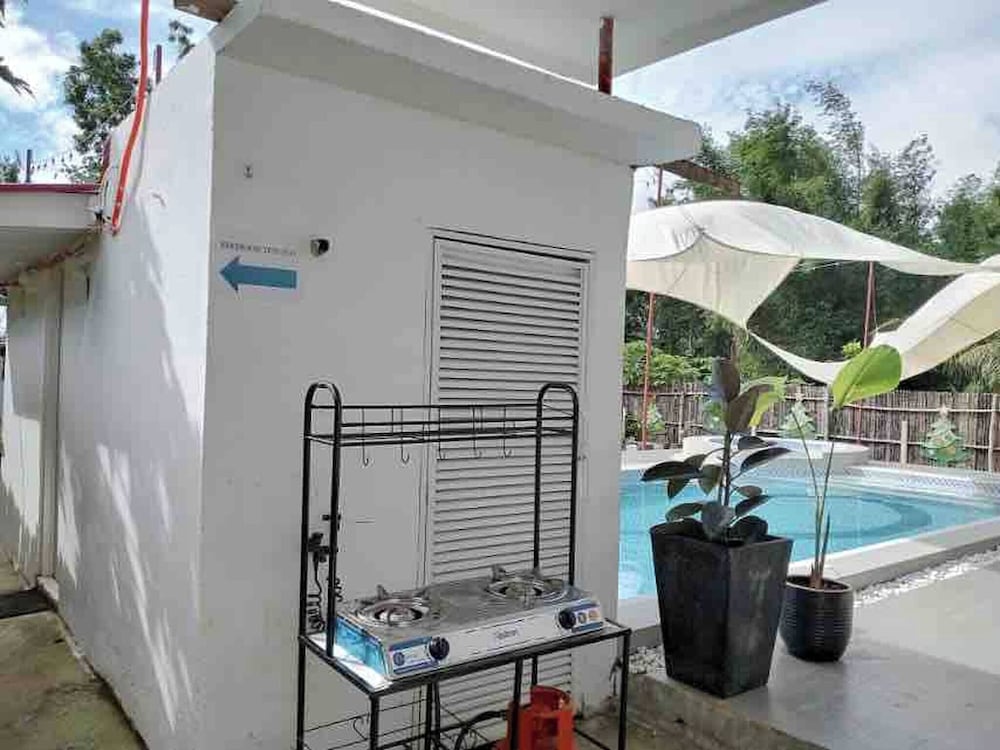 Serene Farmhouse Retreat in Alfonso, Cavite - Perfect for Family Getaways