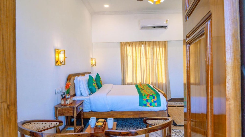 Hotel Hinduja Luxury Camp & Resort