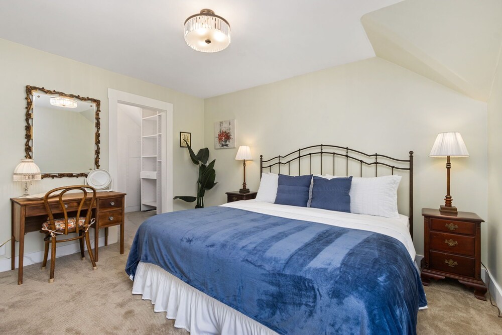 City Park Charm - Vintage Home w/ Modern Comforts