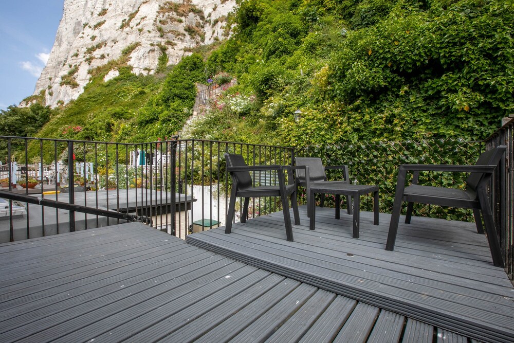 Stylish 2Bd Family Hideaway In Dover
