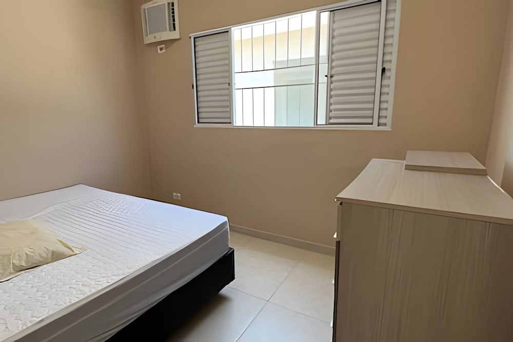 Casa com piscina em Boraceia