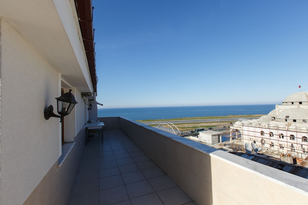 Guven Suite House