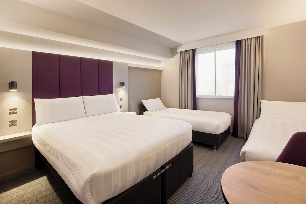 Premier Inn Cardiff Cc Queen Street